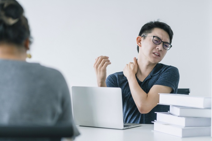 giảm đau mỏi cổ 